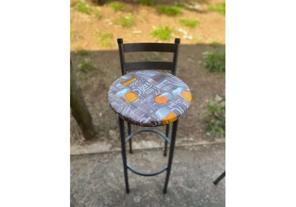 Banqueta alta de aço