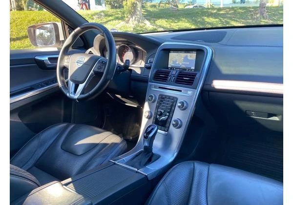 Volvo XC60 T5 Inscription Baixa km