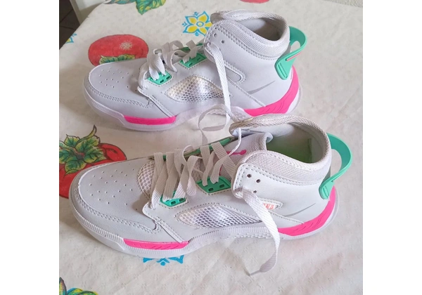 Tênis feminino