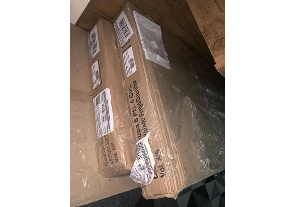Guarda roupa, novo na caixa
