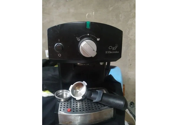 Cafeteira expresso Electrolux Chef