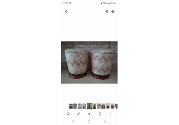 Par de Puffs Decorativos com Estampa Chevron
