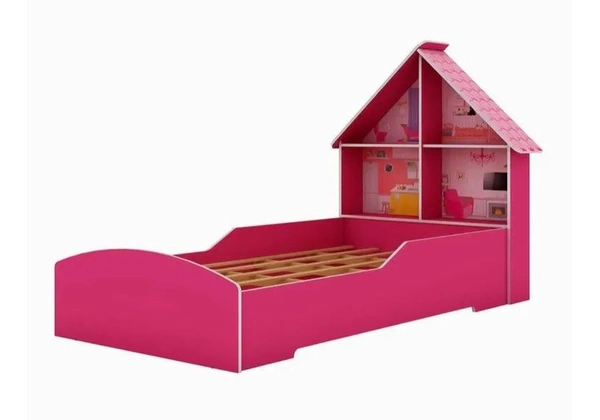 Cama casinha muito nova.