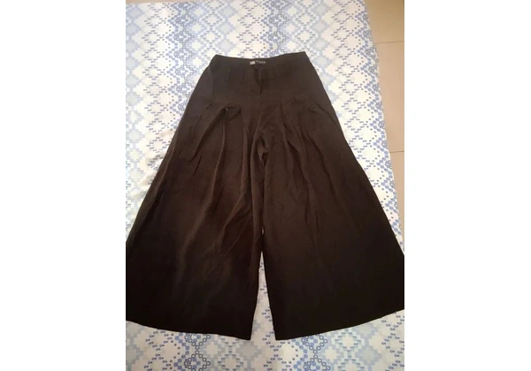 Pantalona acinturada Zara