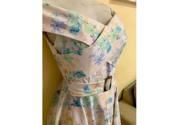 Vestido da aretuza Semi novo número 40/42<br>Tamanho P <br>80, 00