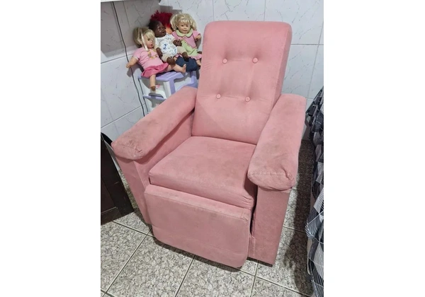 Poltrona Reclinável Rosa Usada