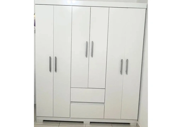 Guarda-Roupas 6 portas branco (conservado)