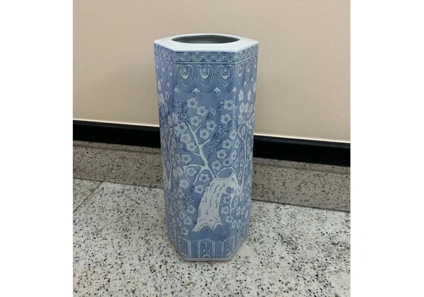 Bengaleiro de porcelana
