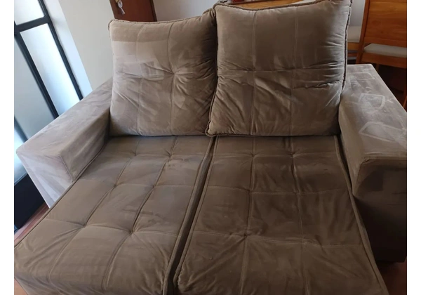 Sofá de 2 lugares em Suede retrátil
