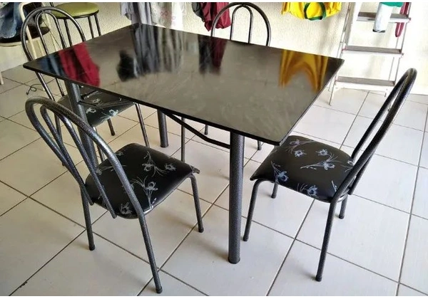 Mesa 4 cadeiras 1Mx60 promoção