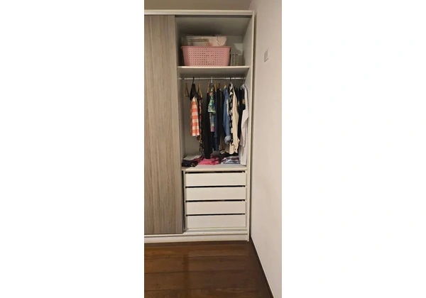 Guarda Roupas MDF em bom estado