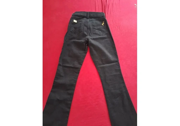 Vendo 2 calças jeans por 50, 00