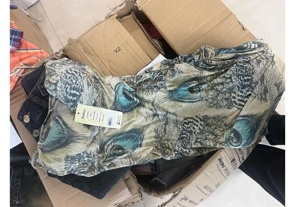 Lote de roupas novas para brechó