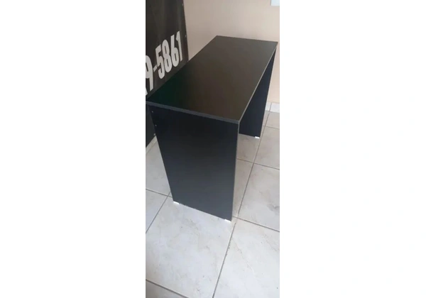 Mesa multiuso nova