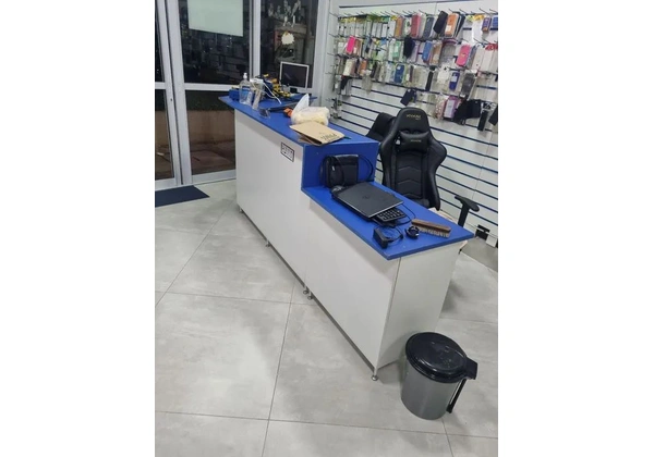 Móveis para loja de eletrônicos