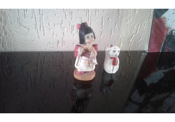 Boneca Japonesa Estatua Miniatura Decorativa