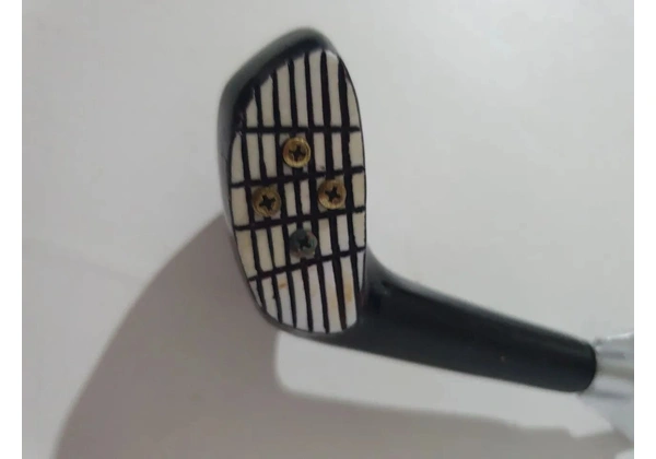 Abridor de Garrafas em Forma de Taco de Golfe antigo