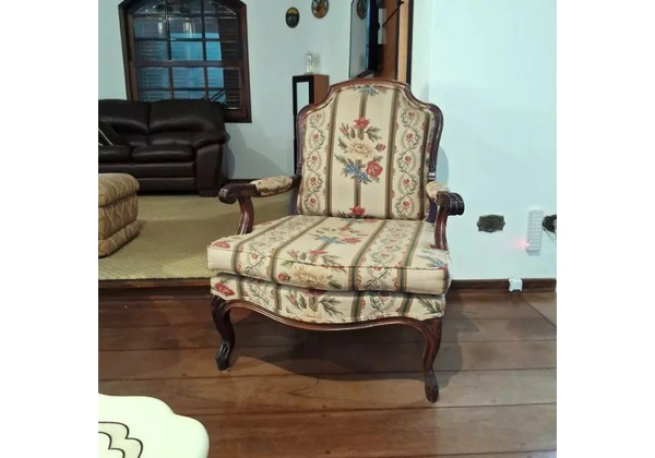 Cadeiras Estilo Marquesa (Par) seminovas, impecáveis De R$ 3 mil por R$ 1.590,