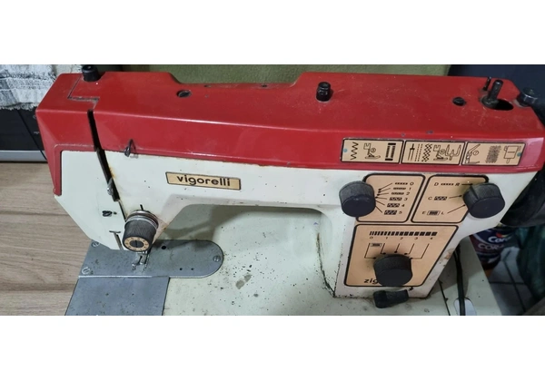 Máquina de Costura Relíquia