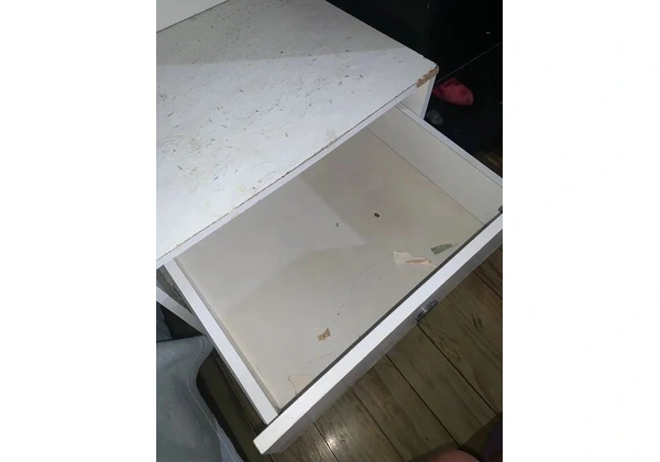 Vendo mesa de cama