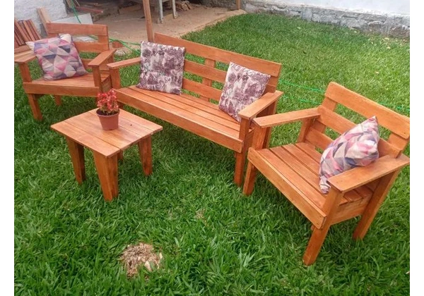Bancos para jardim.
