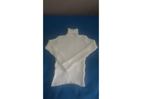 Jaquetas e blusas femininas
