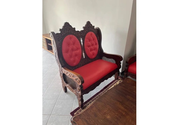 Conjunto de sofá em madeira maciça - estilo colonial