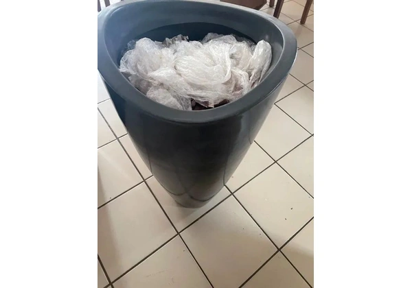 Vaso de planta de politileno