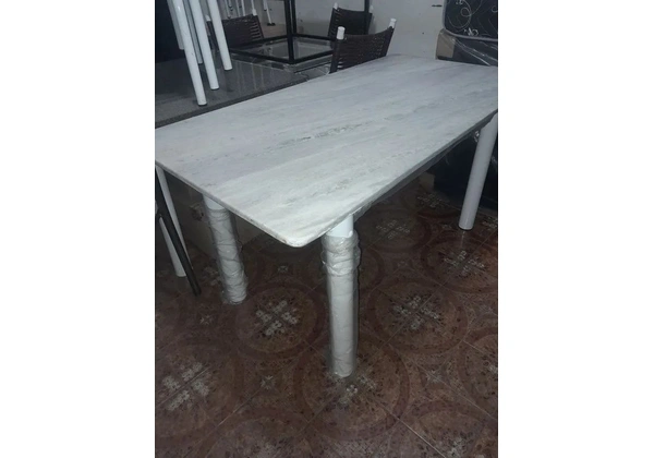 MESA TUBOLAR, LEIAM: