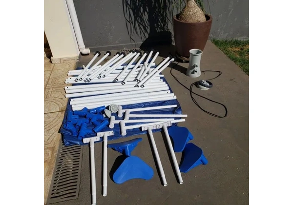 Piscina Intex retangular com bomba e filtros