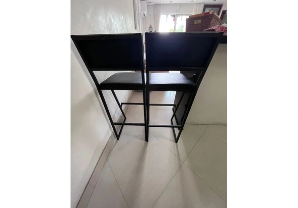 BANQUETAS PARA SALA EM ÓTIMO ESTADO