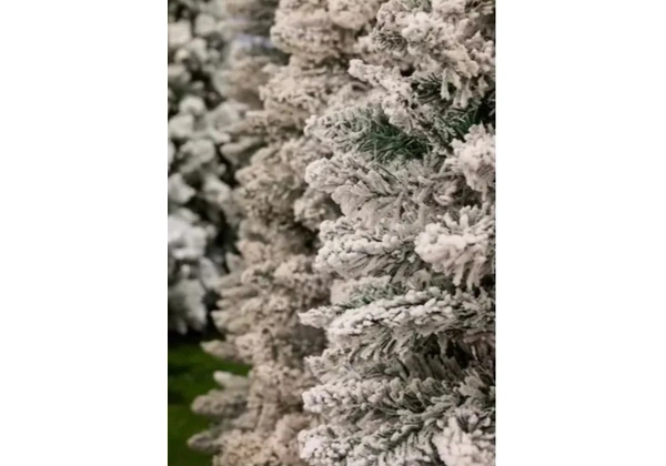 Árvore de Natal nevada, nova!