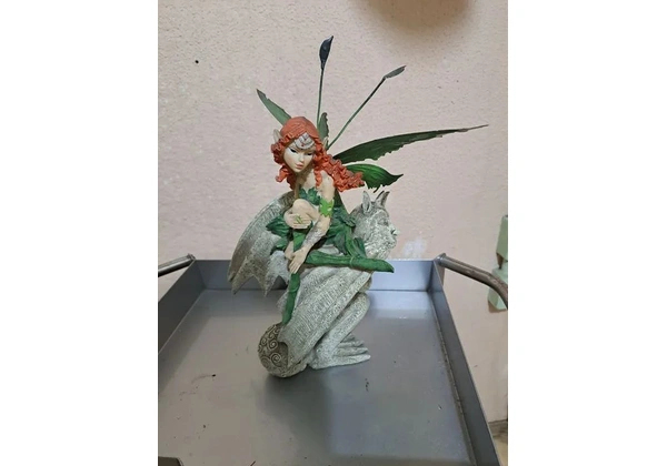 Fada com Dragão