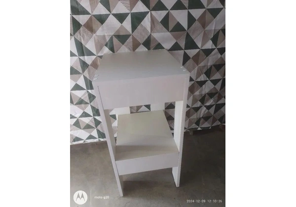 Mesa vazada para gelagua