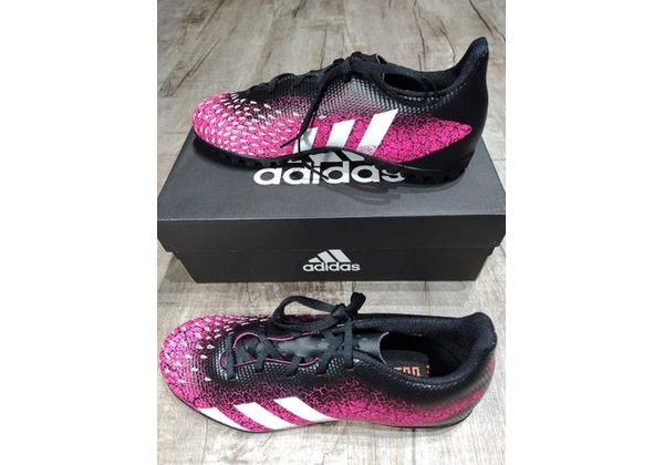 Chuteira Adidas society original Nova
