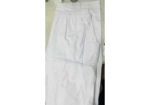 Kimono NOVO COM CALÇA E FAIXA - Impecável
