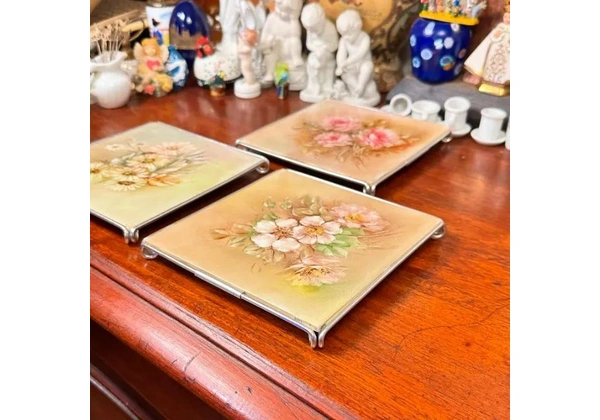 Conjunto com 3 descansos de panela.