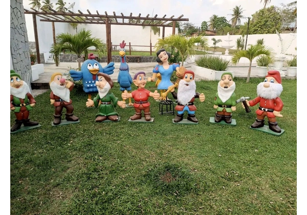 Vende se. Galinha pintadinha e os 7 anões