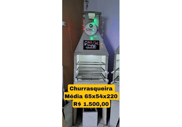 Churrasqueira pré moldada com kit inox e garantia de fábrica.