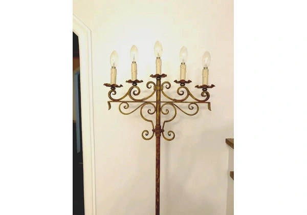 Luminária em Pedestal com 5 Lâmpadas Incandescentes