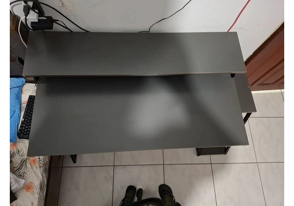 Mesa para computador, vídeo game e/ou notebook