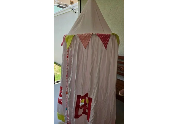 Cabana de teto rosa