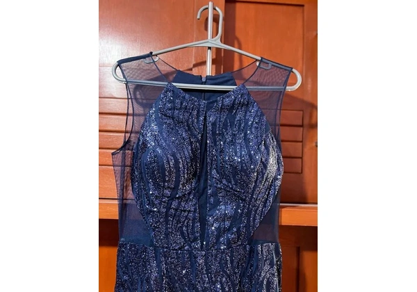 Vestido de baile azul marinho