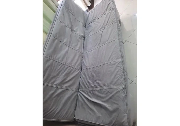 Sofa cama cinza, perfeito estado.