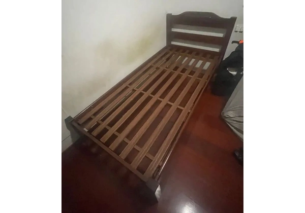 Cama solteiro madeira pura