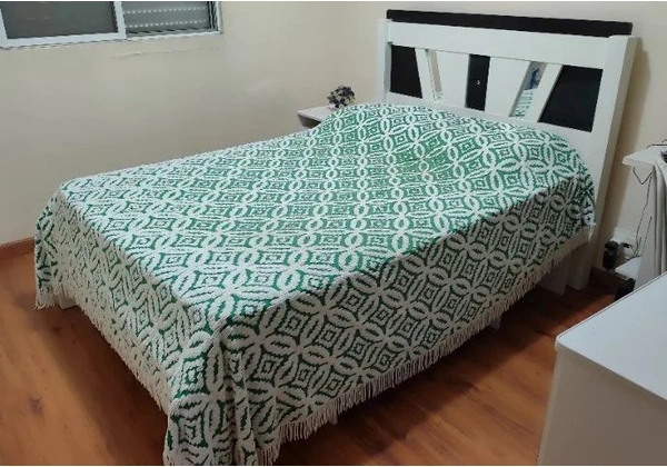 Cama de casal e colchão