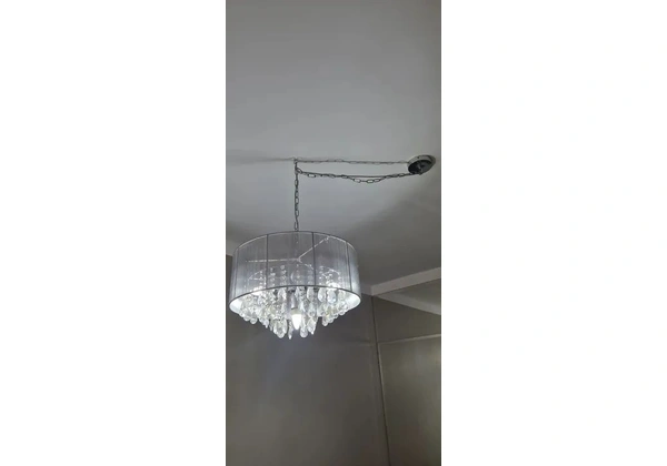 Lustre pendente com cúpula
