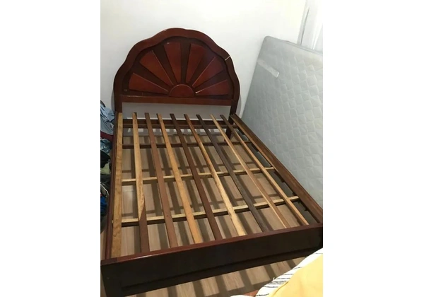 Cama casal madeira maciça