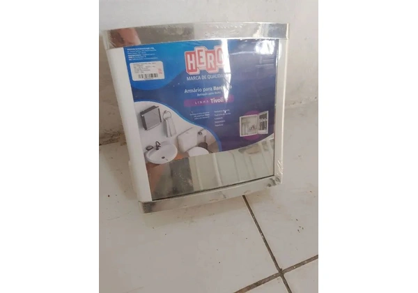 Armário plástico pra banheiro