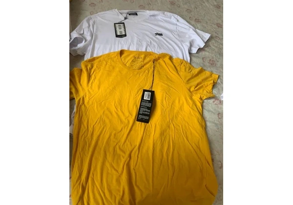 Ellus Camiseta 2 nova, 5 seminovas, 1 moletom, 1 all star